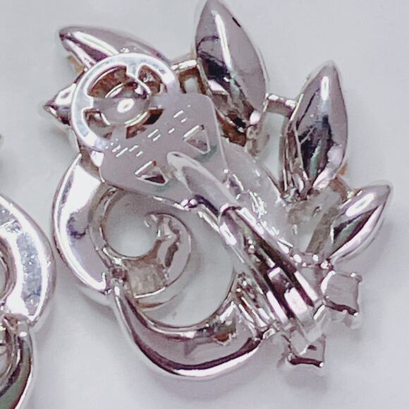 Vintage Signed Crown Trifari Mid Century Silver Tone Rhinestone Clip On Earrings - Picture 9 of 11